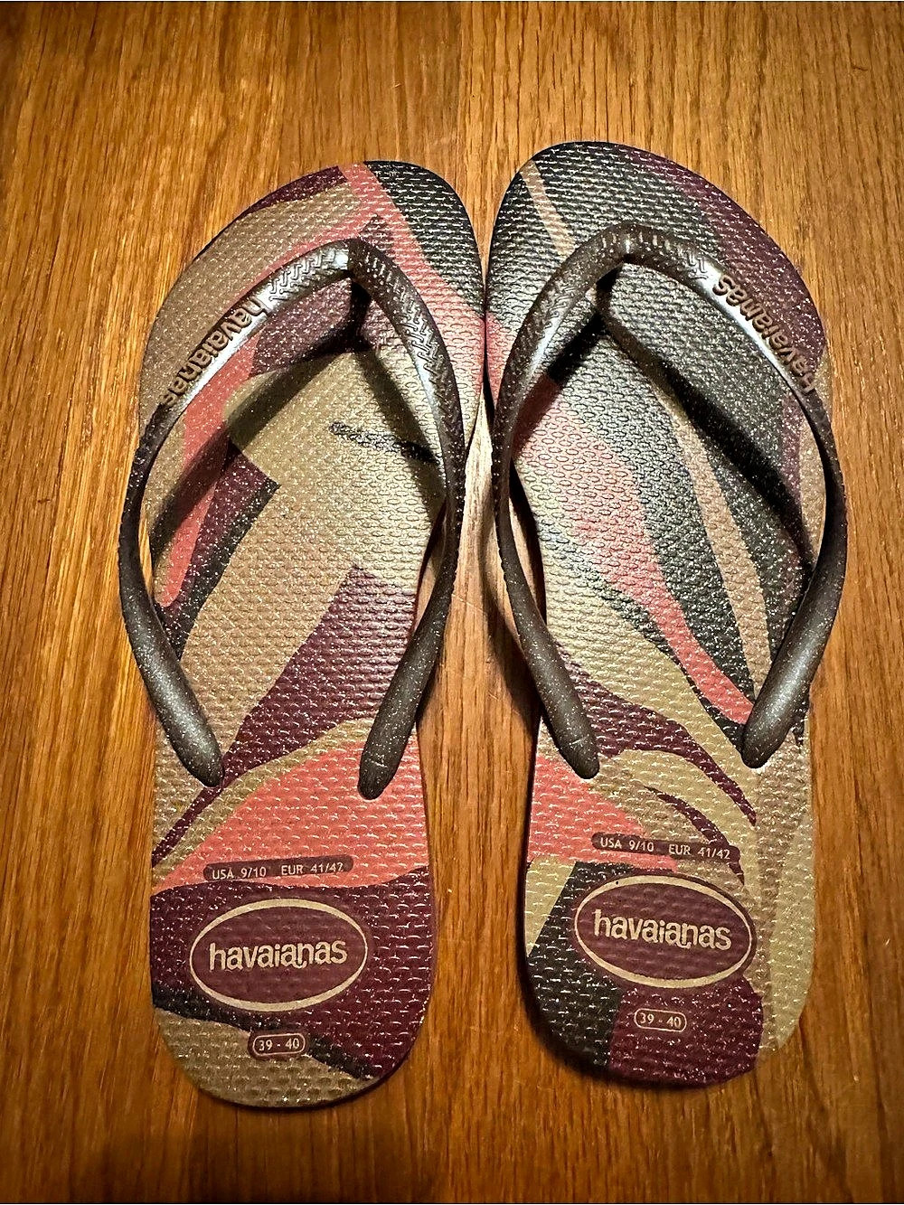 Havaianas Slim Flip Flops in Brown & Pink US 9/10